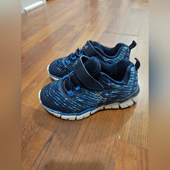 Blue FILA Shoes - Size 9 - Picture 2 of 2